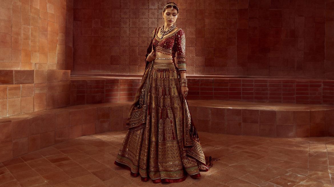 Tarun Tahiliani Designer Outfits | Aza Fashions