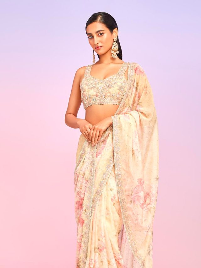 Outfits for Ganesh Chaturthi at Aza Fashions