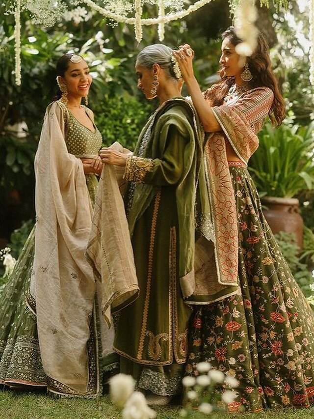 Women's Day Specials | Aza Fashions