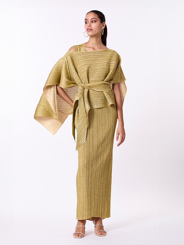 Poster Image Christmas Party Outfits