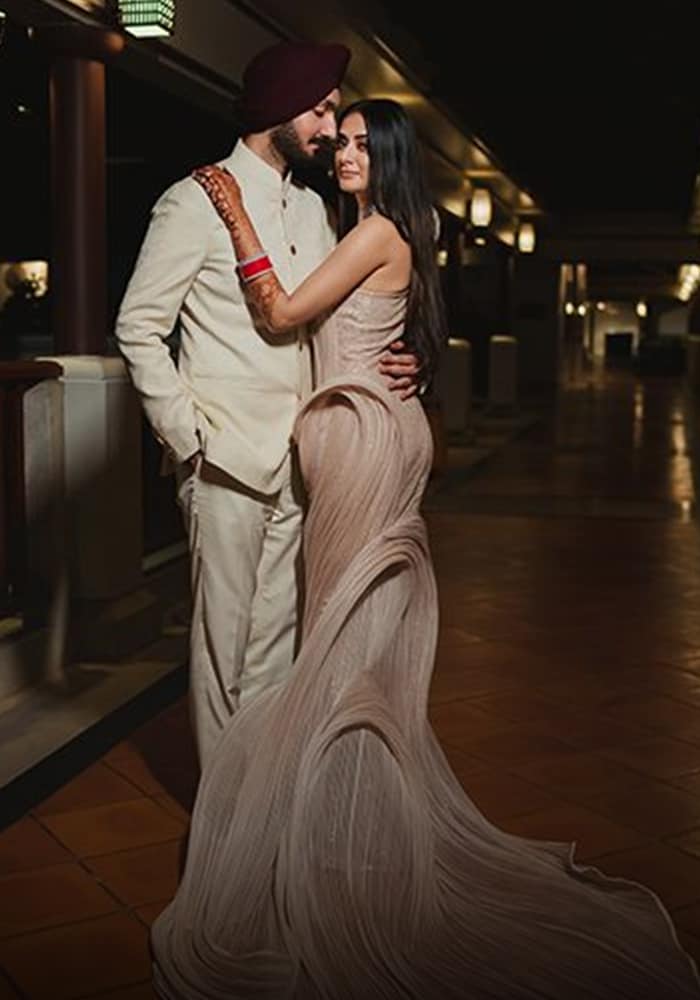 Dusky Sandstone and Velvet Fog