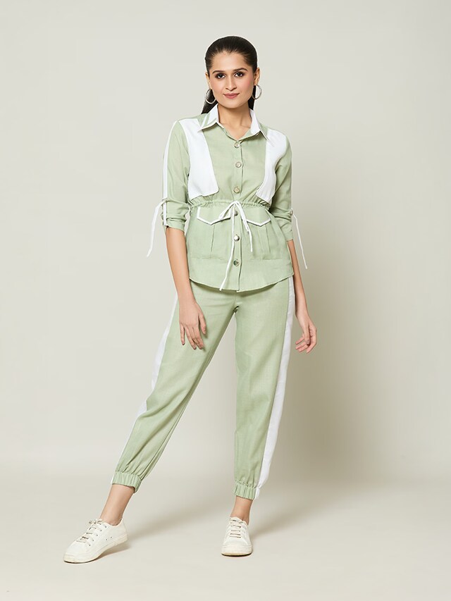 Travel Outfits for Women