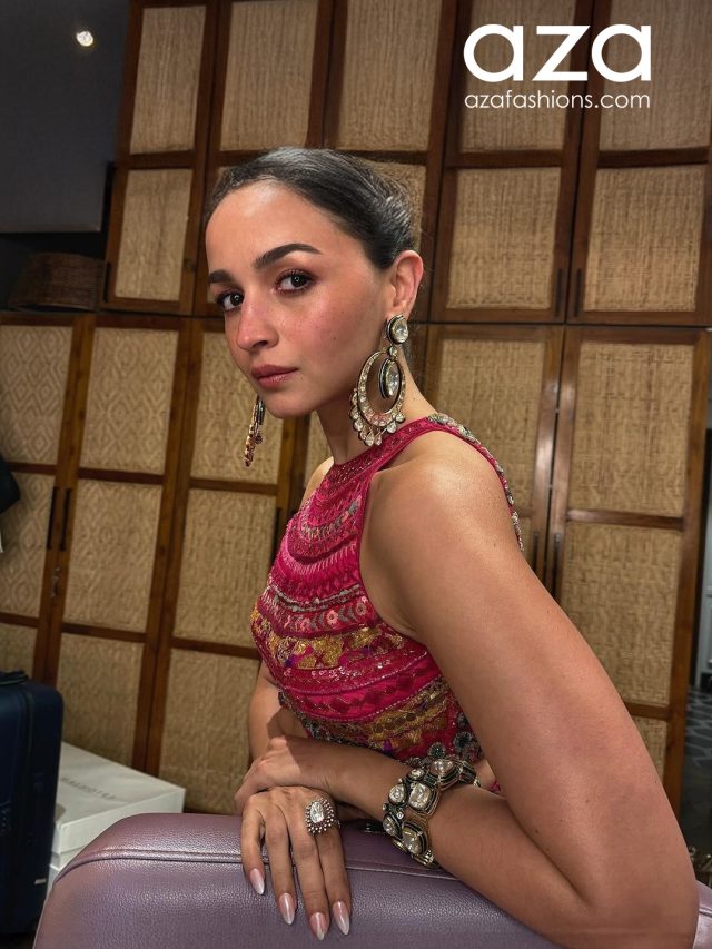 Alia Bhatt wearing kundan jewellery