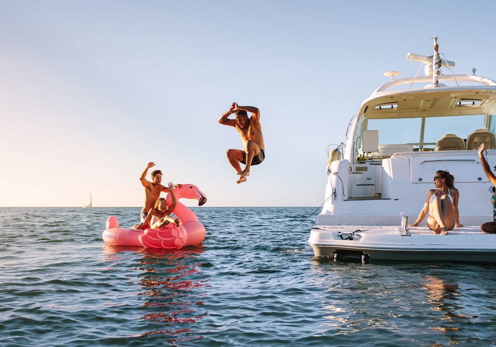 Winter Party Dresses Made for Hong Kong’s Hottest Night-Out Spots 10 Yacht parties in Hong Kong