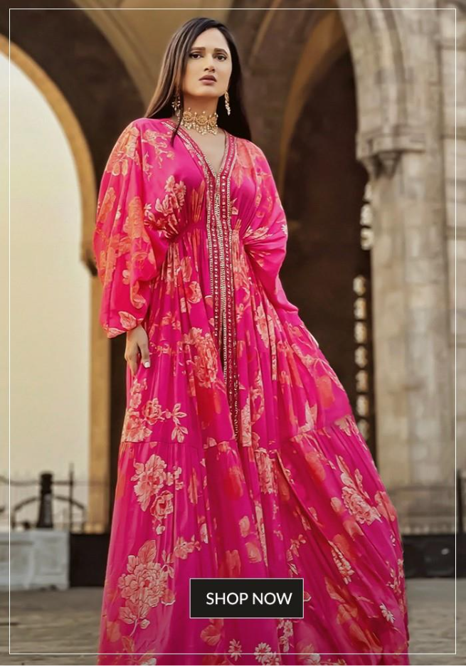 What Is a Kaftan? Your Guide to This Effortlessly Chic Garment 