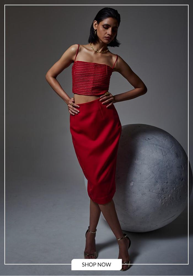 What is a Pencil Skirt? 3 What is a Pencil Skirt?