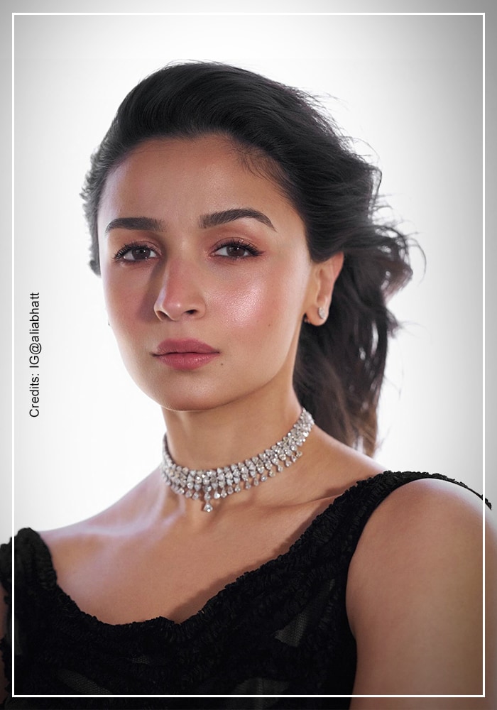Alia Bhatt wearing diamond necklace