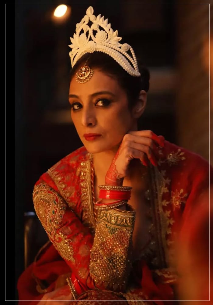 Tabu in Bhool Bhulaiyya wearing RAH made costime