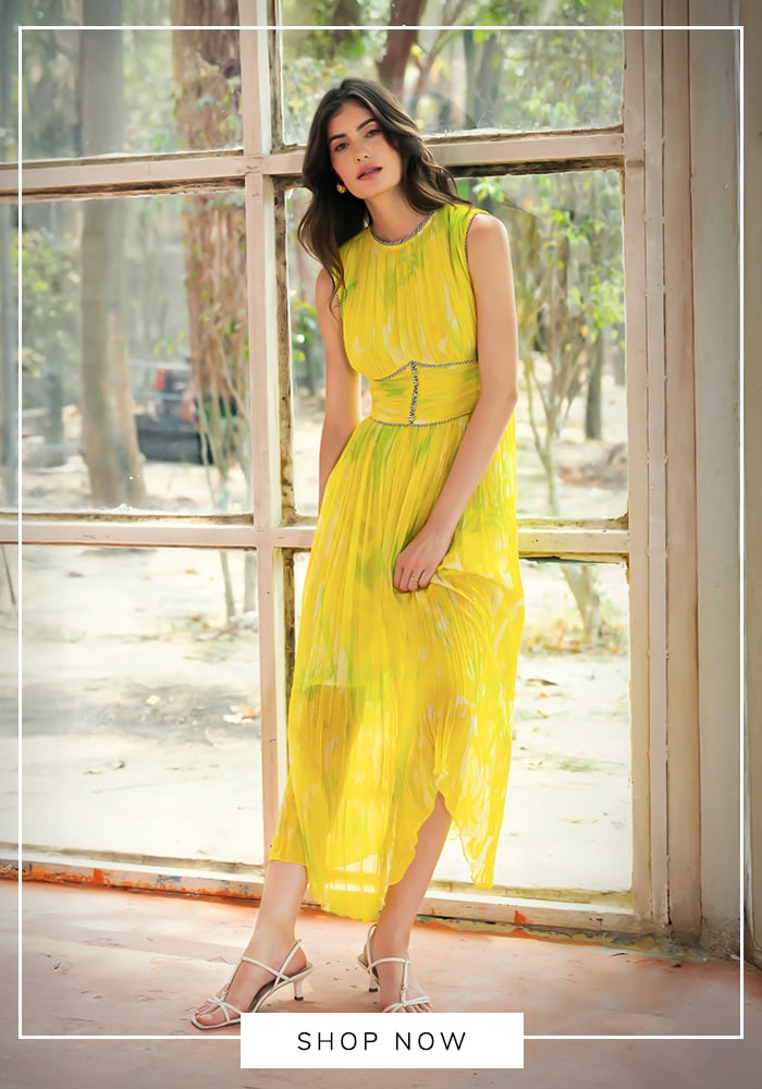 From Florals to Flared Pants: Elevate Your Coffee Date Look 2 From Florals to Flared Pants: Elevate Your Coffee Date Look