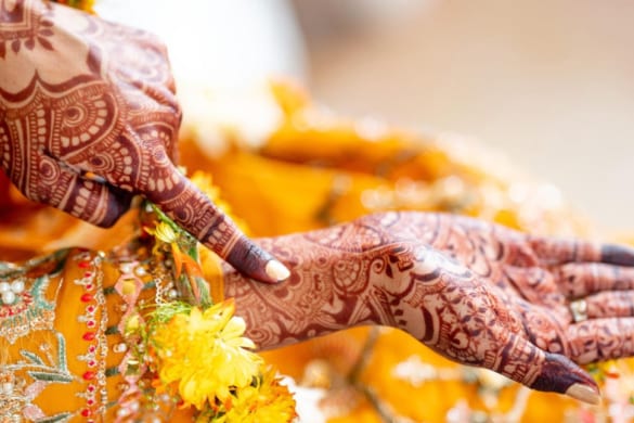7 Creative Ways to Hide Your Partner's Name in Mehendi Designs