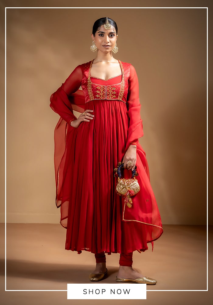 Temple-Ready Red & Orange Outfits for Hanuman Jayanti 2026 10 Temple-Ready Red & Orange Outfits for Hanuman Jayanti 2026