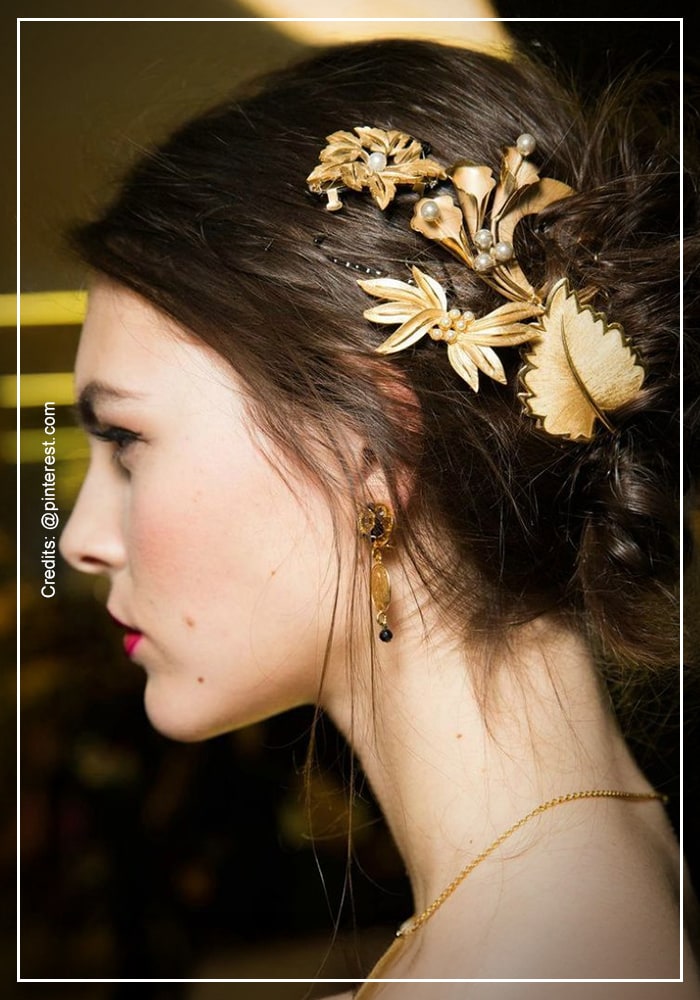 Brooch Revival: The Tiny Detail Making a Major Comeback 9 Brooch Revival: The Tiny Detail Making a Major Comeback