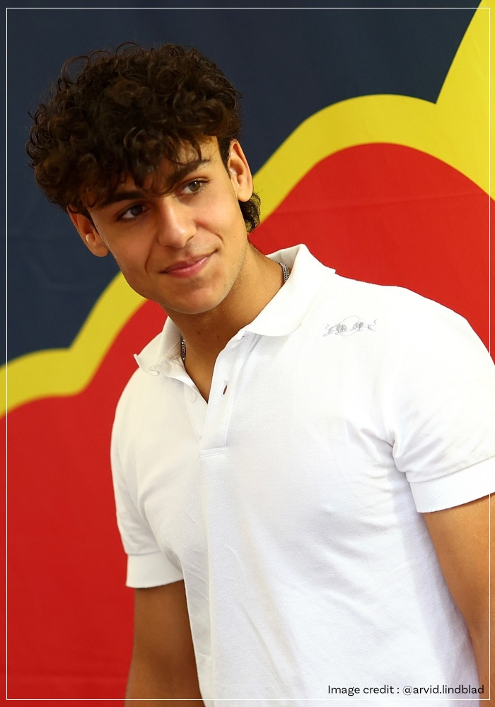 Arvid Lindblad in white tee