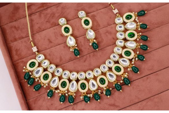 The Complete Guide to Timeless Kundan Jewelry