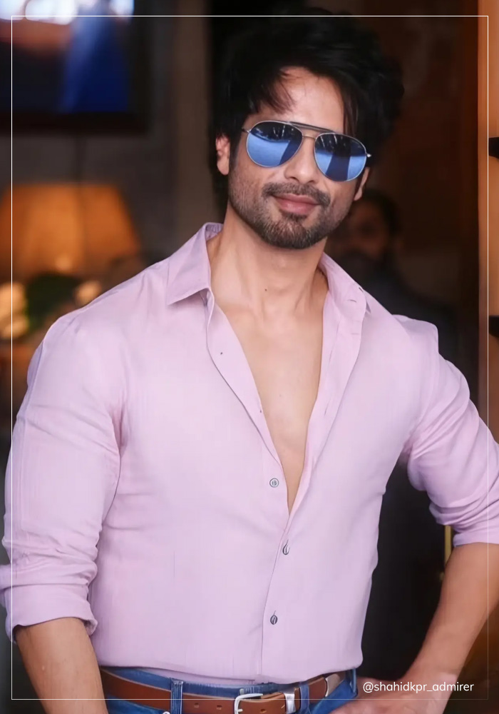 Shahid Kapoor in pink shirt
