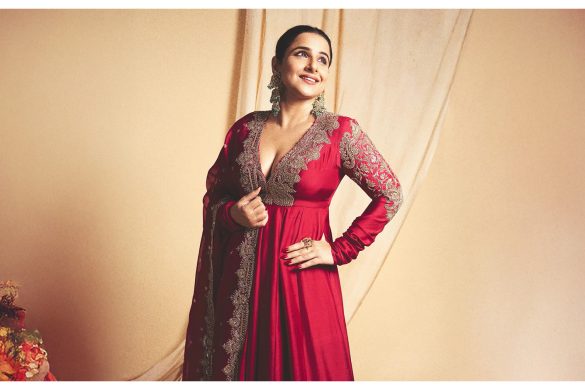 Vidya Balan in red anarkali for Raja Shivaji trailer launch