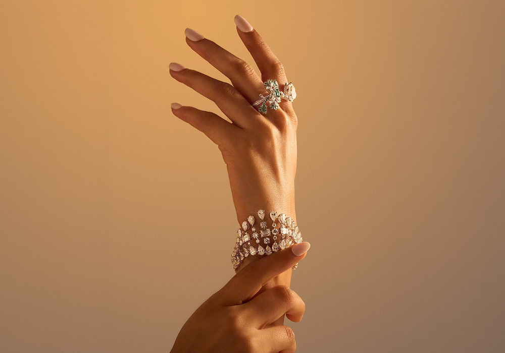 Araiya by Aza Is a Meaningful Mother’s Day Choice