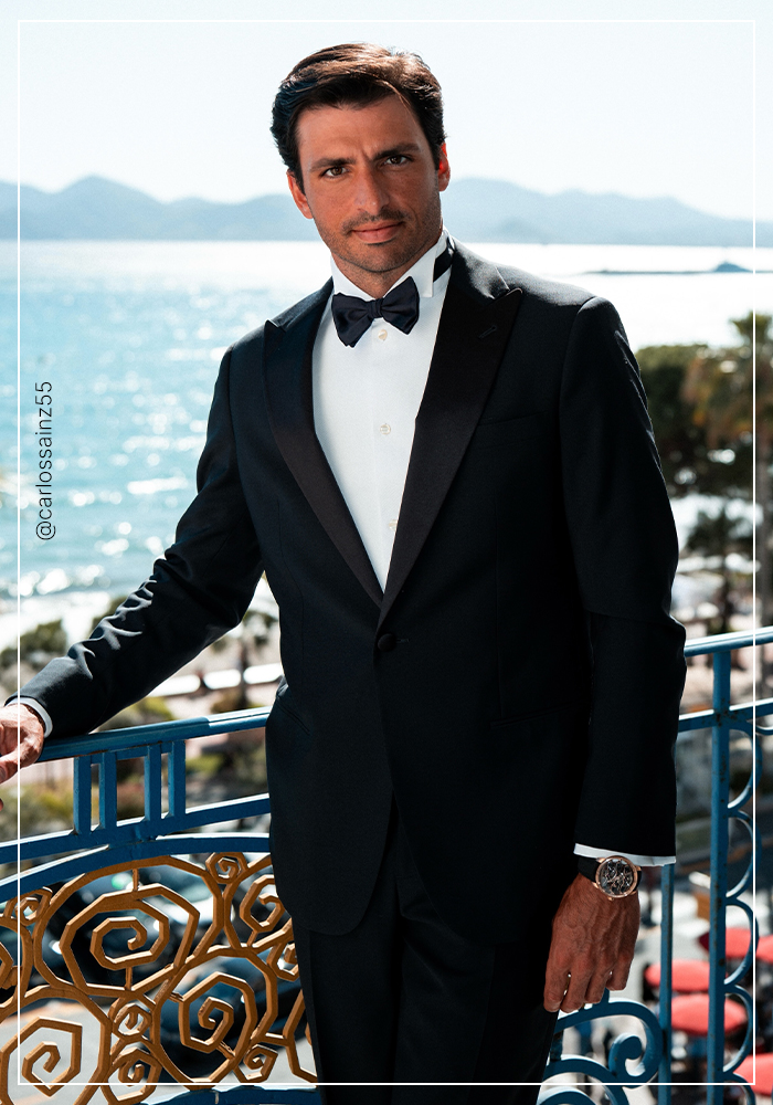Carloz Sainz in black tuxedo