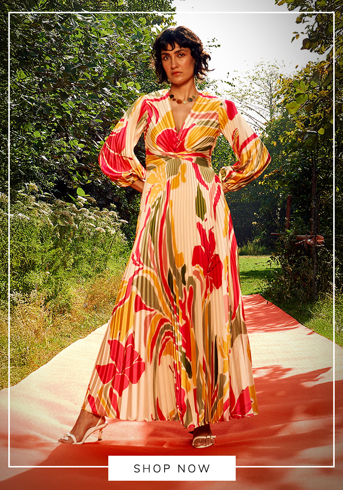 Flowy Maxi Dresses: The Coastal Signature