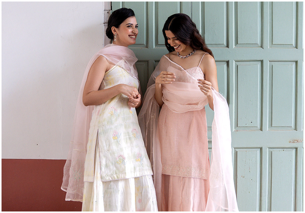 How to Style a Sleeveless Kurta Set