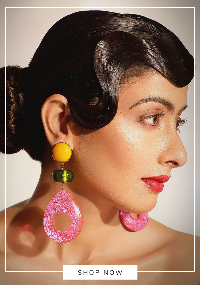 Resin and mixed-material jewellery