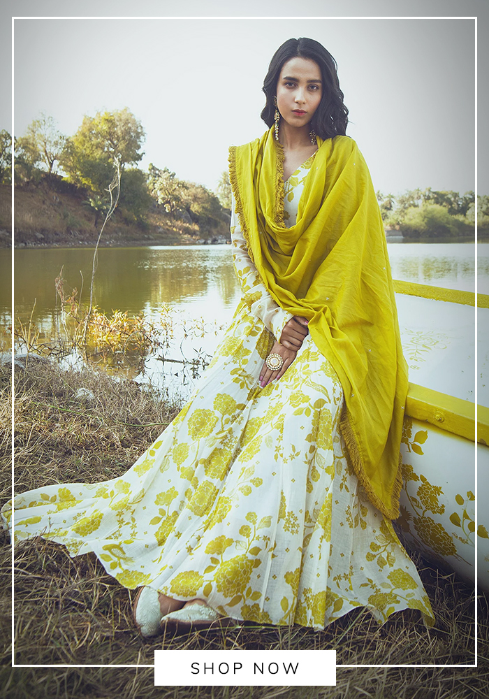 8. Paulmi And Harsh – Malai Chanderi Anarkali with Dupatta 