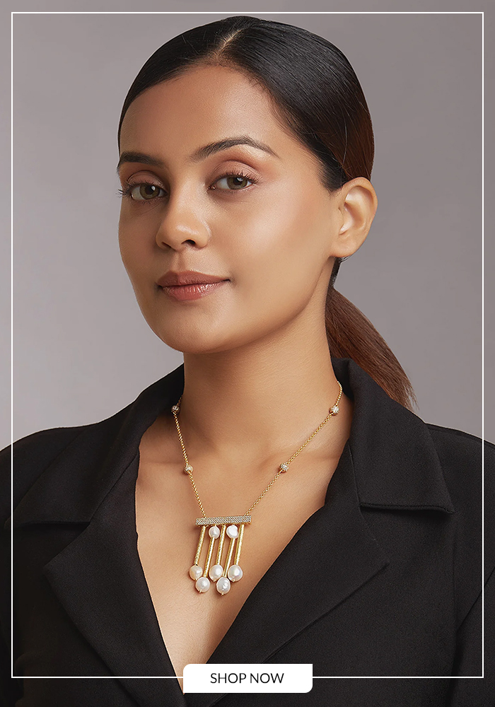 Gold finish pendant necklace