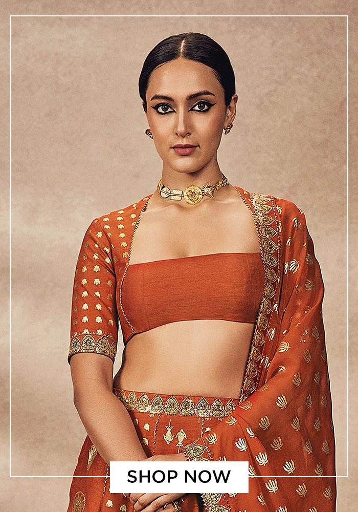 Square neckline for hourglass body