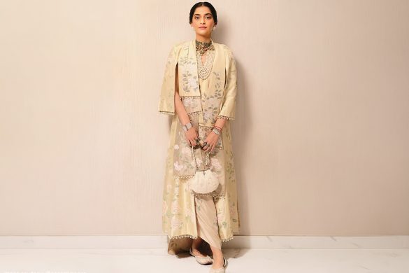 Sonam Kapoor Styles an Ivory Batua Bag