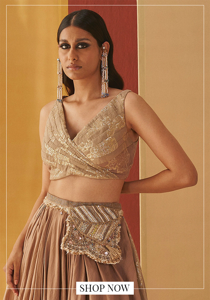 Gold embellished batua belt