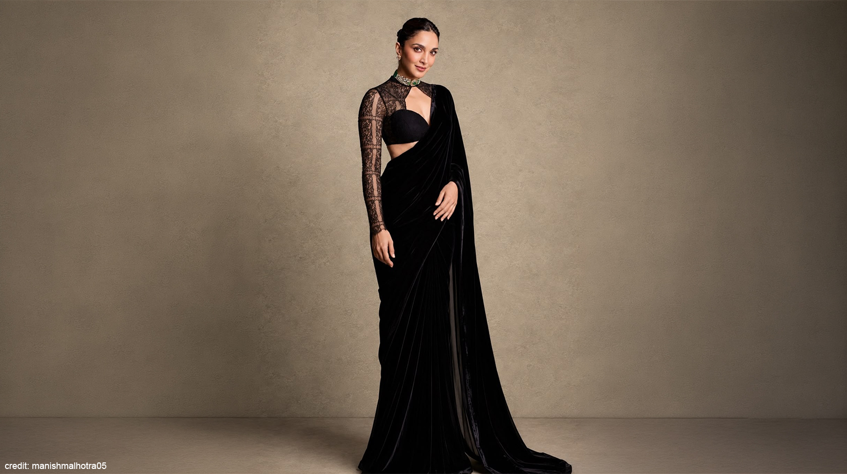 Kiara Advani black Manish Malhotra saree