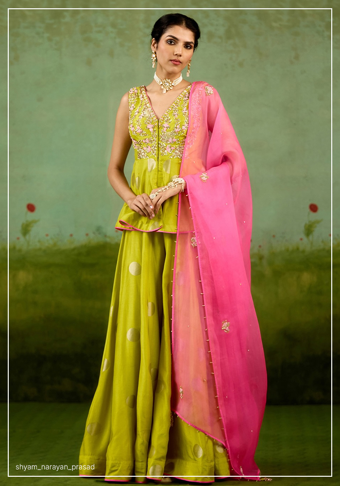 Wedding guest dressing