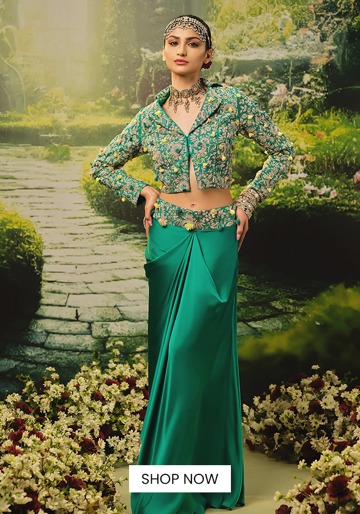 Green satin jacket and skirt set made of zari
