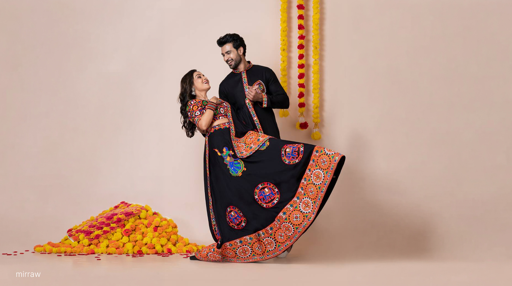 Navratri Outfits for Couples
