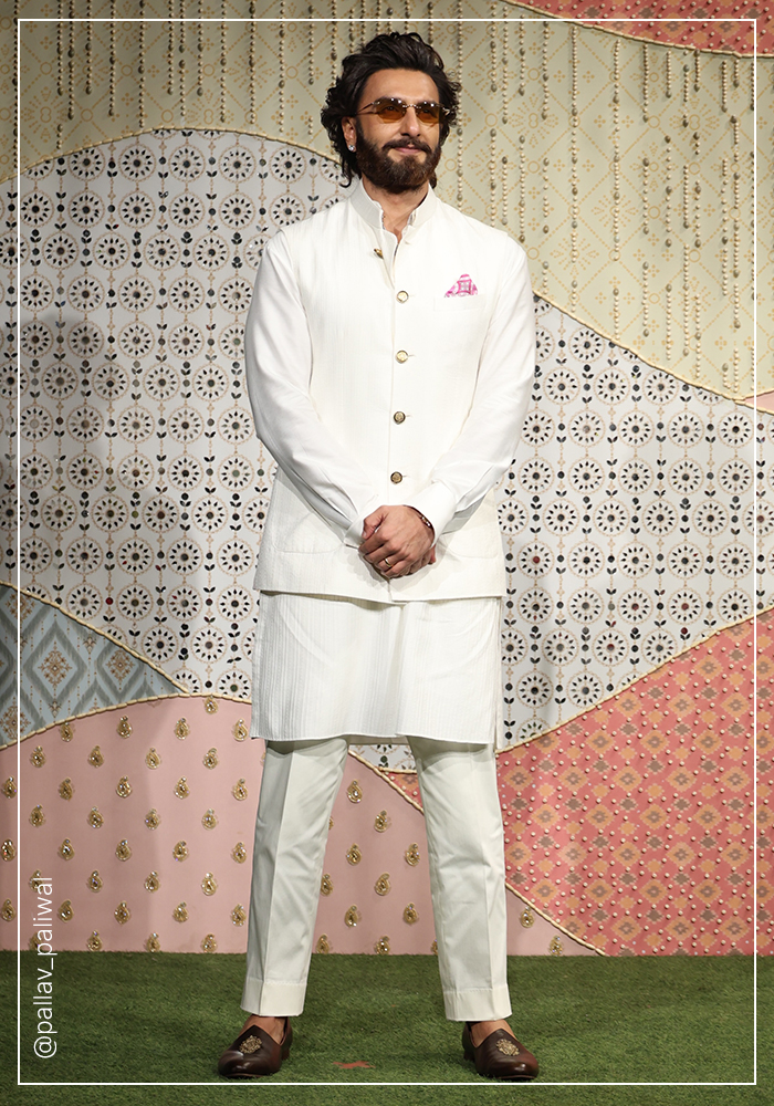 Ranveer Singh wearing white bandhgala for Ganesh Chaturthi celebrations'
