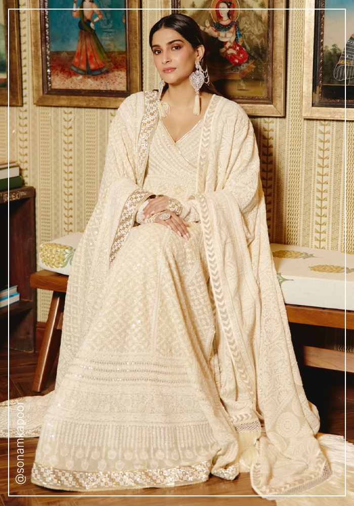 Sonam Kapoor dressed up in jacket anarkali for AJSK's 40th anniversary