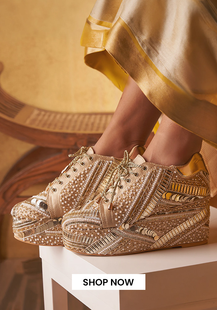 Tiesta footwear