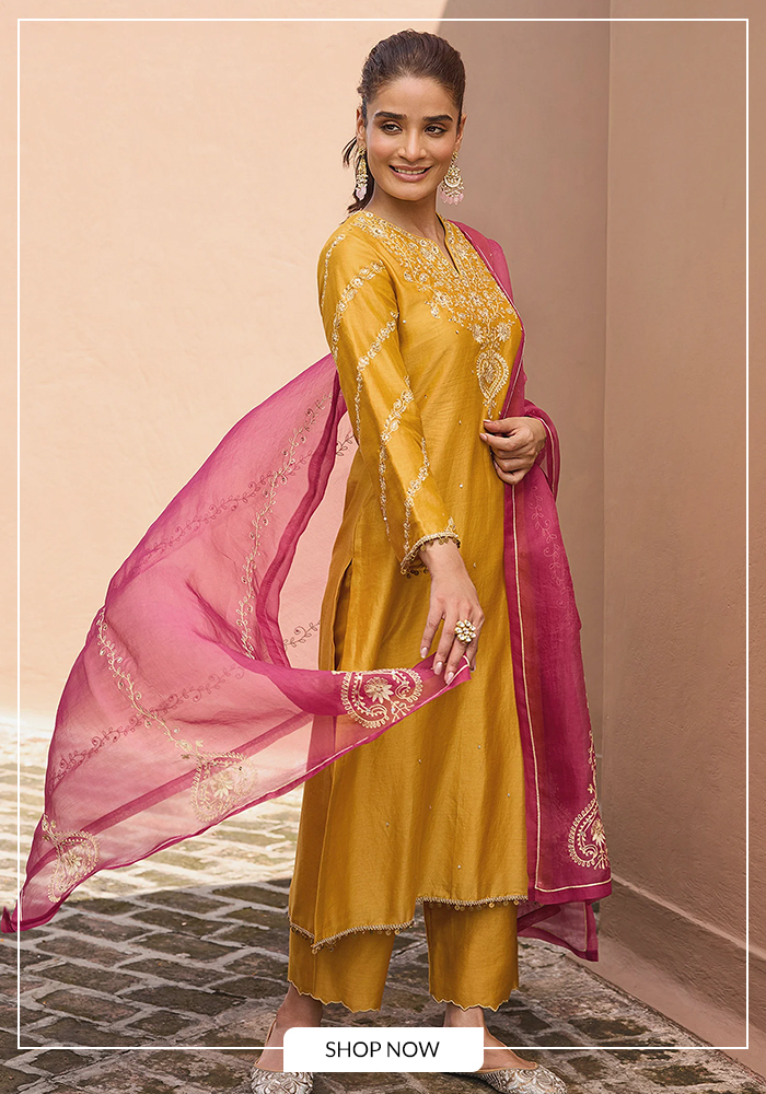 What outfits work best in yellow for Navratri?