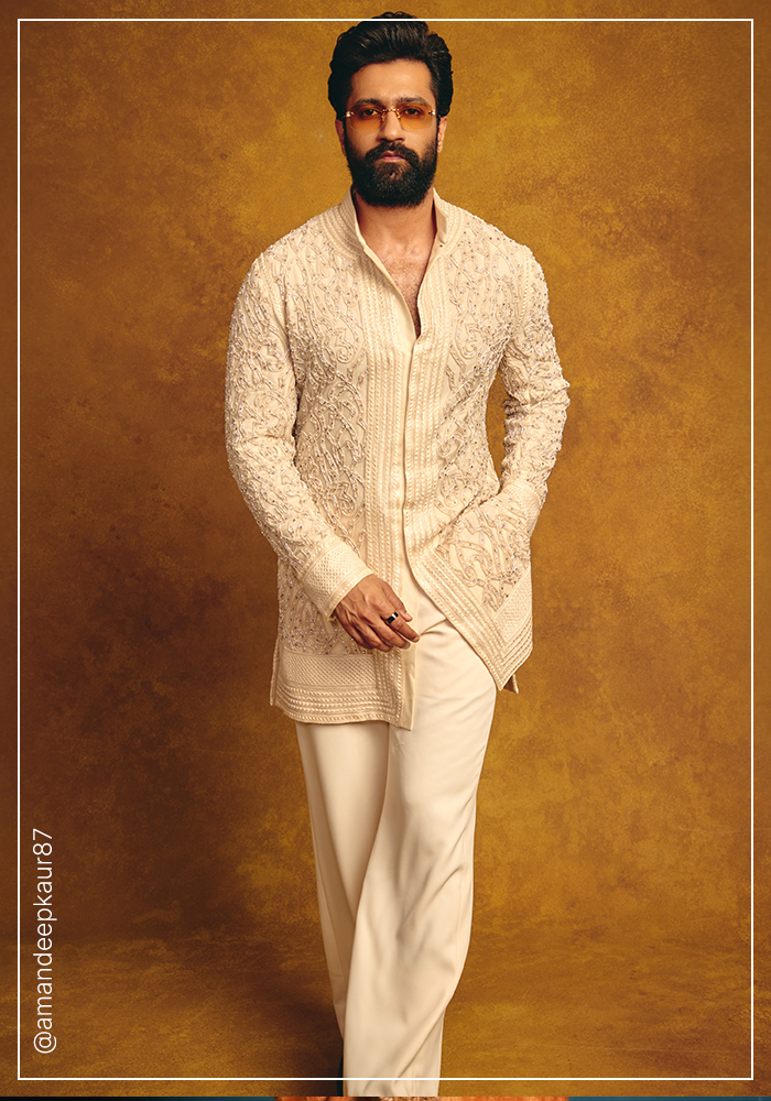 Vicky Kaushal wearing Indo-western sherwani by Manish Malhotra for Ganesh Charturthi