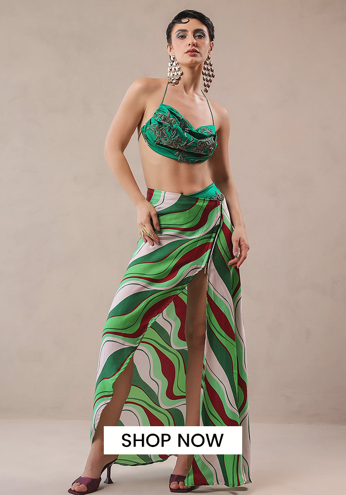 What should you wear for beach days in Mauritius?
