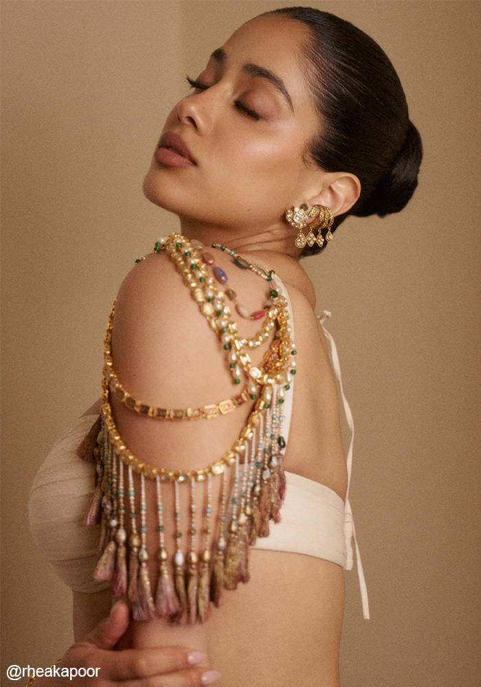 Janhvi Kapoor’s Bengal Muslin Saree Look Is Quiet Until You See the Sleeves Janhvi Kapoor in white saree and jewellery drape