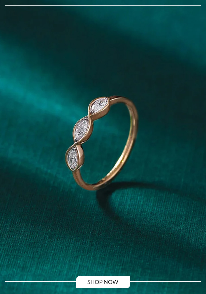 Three stone studded diamond ring
